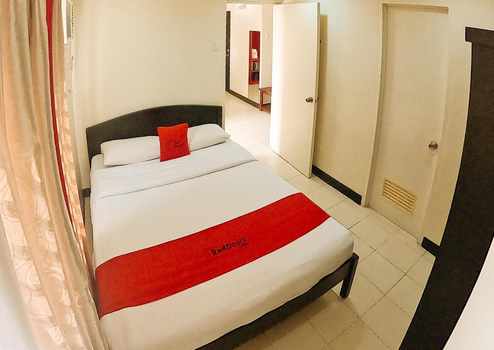 Reddoorz Plus @ Mabolo Cebu Δωμάτιο φωτογραφία